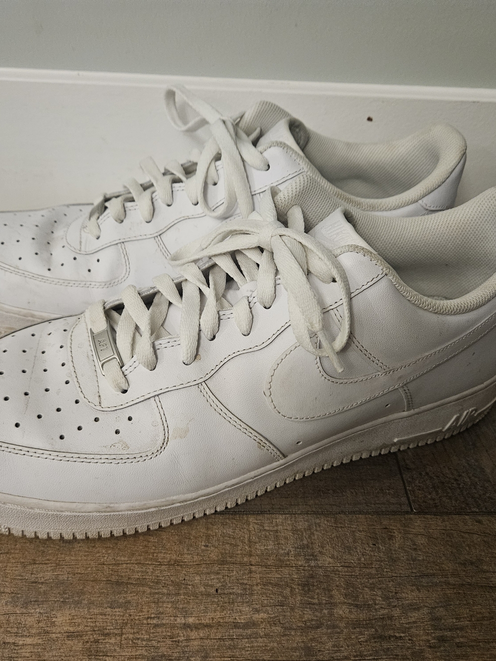 Nike White Men's Low-Top Sneakers